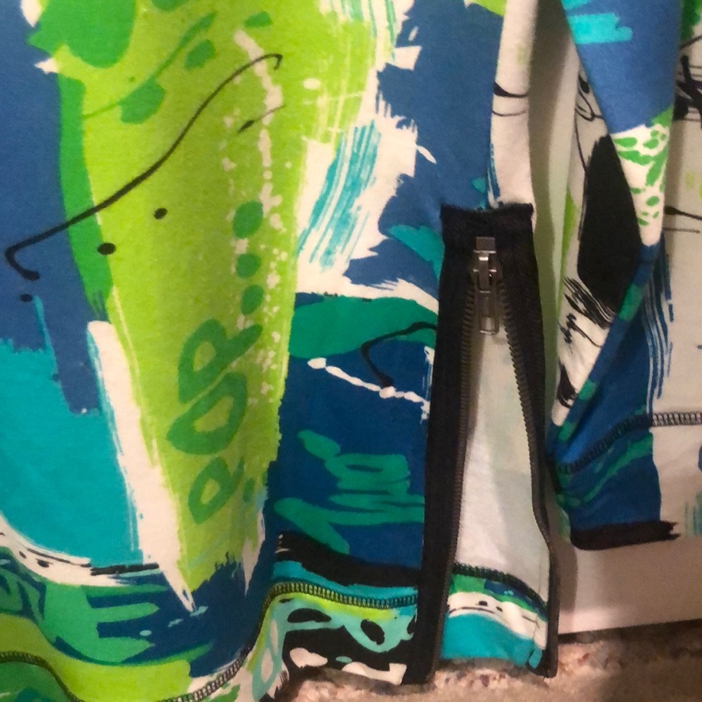 Lynn Ritchie pop art jazzy looking top - Picture 11 of 12